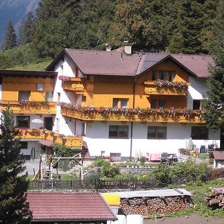 Hotel Haus Waldheim Sankt Leonhard im Pitztal Esterno foto