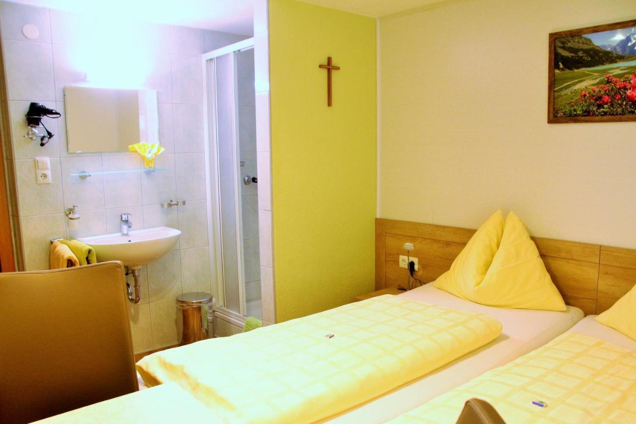 Hotel Haus Waldheim Sankt Leonhard im Pitztal Esterno foto