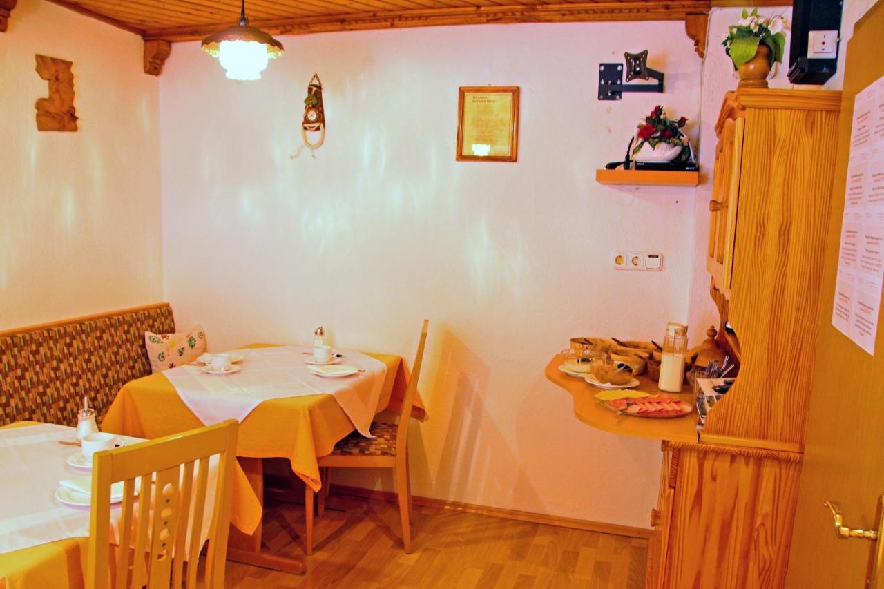 Hotel Haus Waldheim Sankt Leonhard im Pitztal Esterno foto