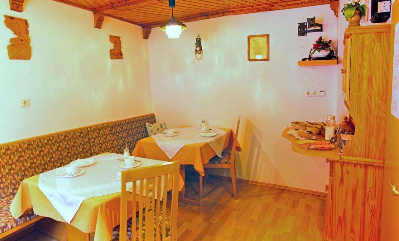 Hotel Haus Waldheim Sankt Leonhard im Pitztal Esterno foto