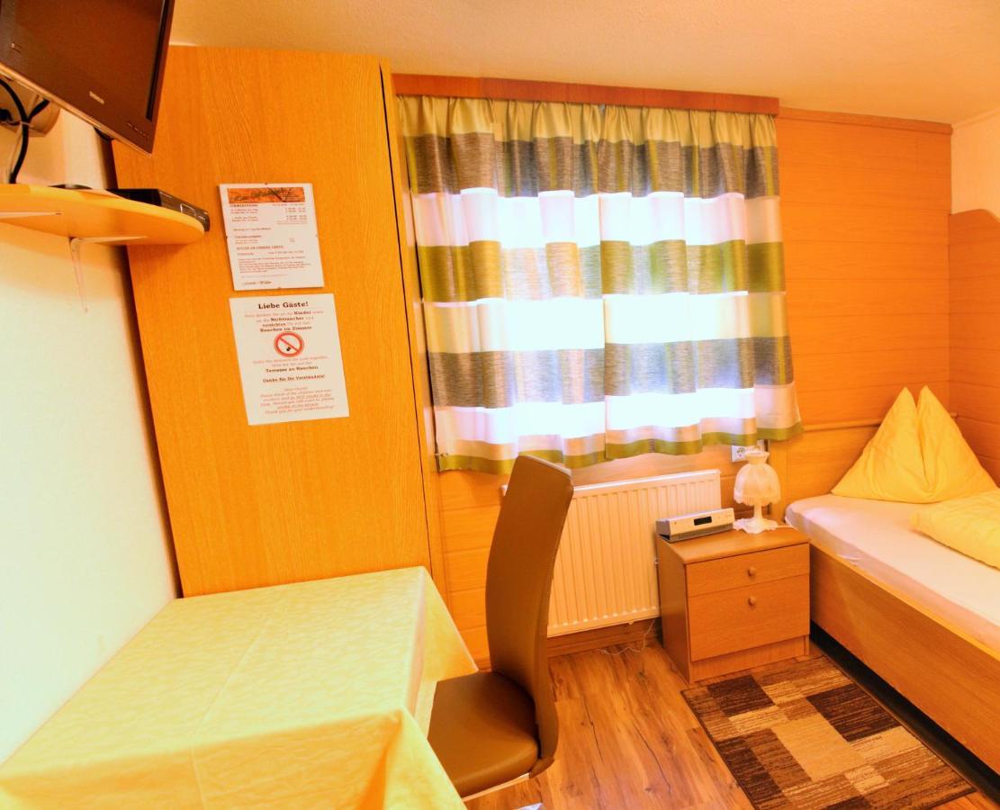 Hotel Haus Waldheim Sankt Leonhard im Pitztal Esterno foto