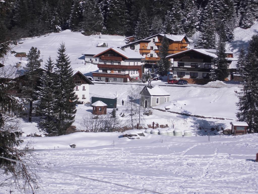 Hotel Haus Waldheim Sankt Leonhard im Pitztal Esterno foto